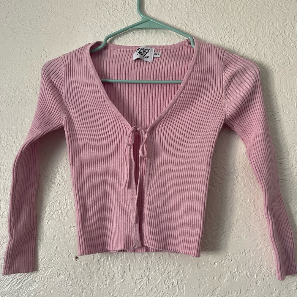 Beautiful pink cardigan from Princess Polly. Size XS